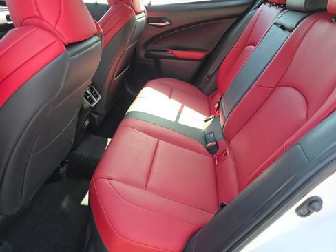 Used 2022 Lexus UX 200 F Sport w/ Accessory Package (Z2) FWD image 18