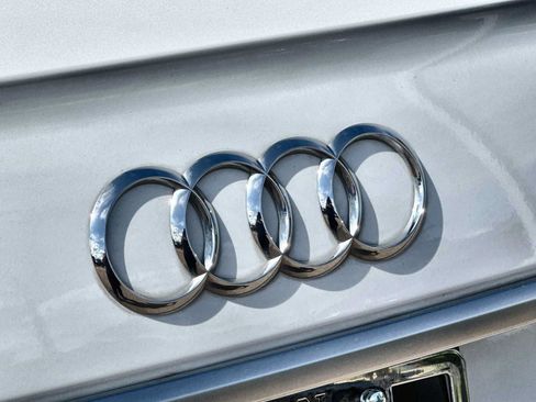 Used 2023 Audi Q5 2.0T Premium Plus w/ Premium Plus Package AWD/4WD image 16