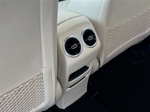 Used 2025 Mercedes-Benz GLB 250 GLB 250 image 23