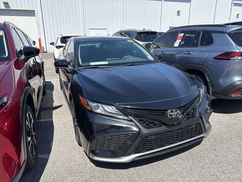 Used 2024 Toyota Camry XSE w/ Navigation Package FWD image 3
