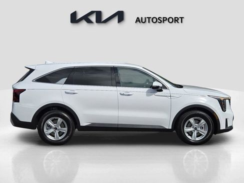 New 2026 Kia Sorento LX image 7