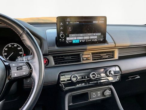 Used 2023 Honda Pilot TrailSport image 10