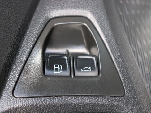 Used 2024 Volkswagen Jetta SE FWD image 44