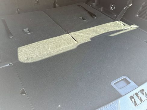 Used 2025 Ford Explorer Active AWD/4WD image 14