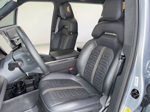 Used 2023 Rivian R1S Adventure AWD/4WD image 16