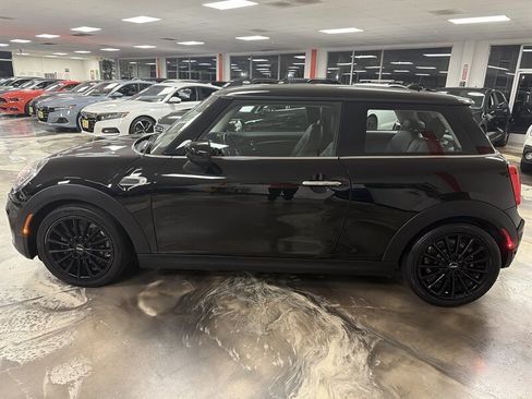 Used 2020 MINI Cooper 2-Door Hardtop FWD image 7