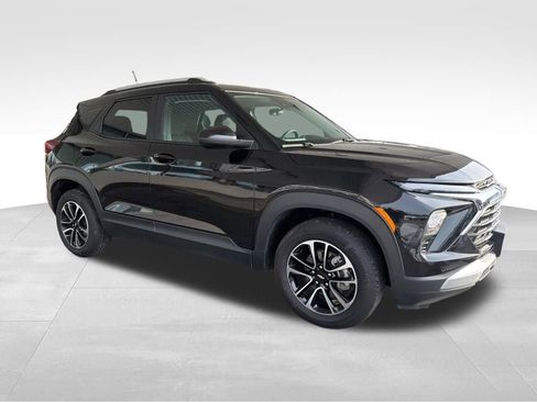 Used 2024 Chevrolet TrailBlazer LT w/ Driver Confidence Package image 7