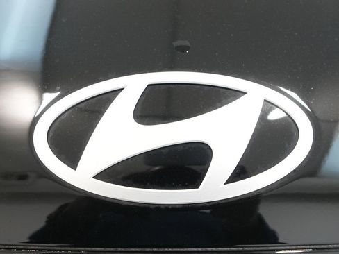 New 2026 Hyundai Kona SE image 11