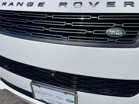 Certified 2025 Land Rover Range Rover Sport Dynamic SE AWD/4WD image 32