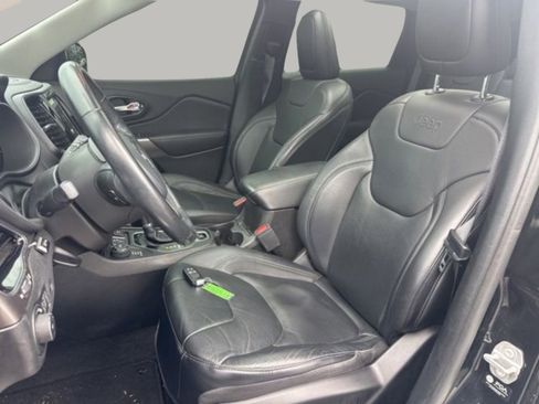 Used 2021 Jeep Cherokee Limited w/ Elite Package AWD/4WD image 11