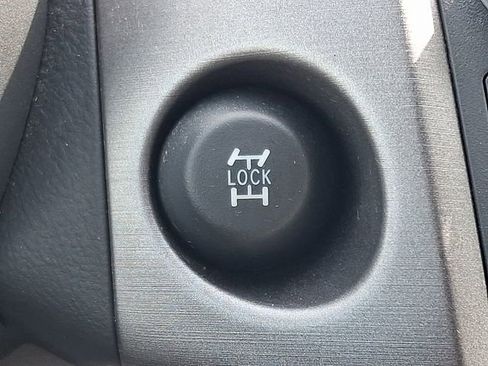 Used 2009 Toyota RAV4 4WD image 24
