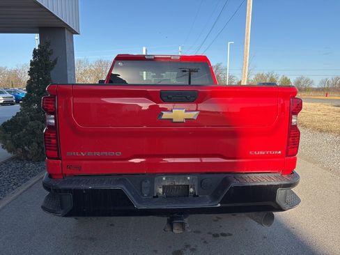 Used 2023 Chevrolet Silverado 2500 Custom w/ Custom Value Package image 4