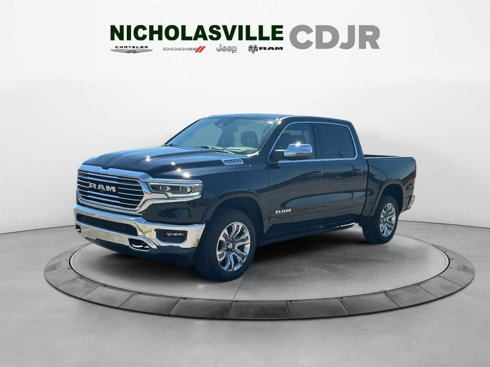Used 2024 RAM 1500 Limited AWD/4WD image 1