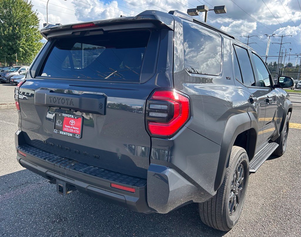 Certified 2025 Toyota 4Runner SR5 AWD/4WD image 5