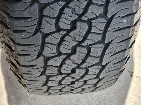 Certified 2025 Toyota Tacoma TRD Off-Road image 10