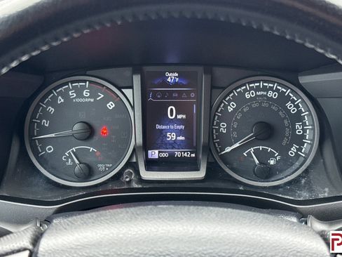 Used 2018 Toyota Tacoma TRD Sport w/ Technology Package image 29