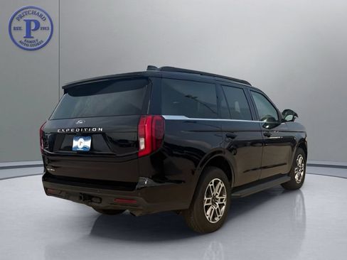 Used 2025 Ford Expedition Active AWD/4WD image 6