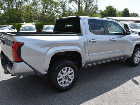Used 2024 Toyota Tacoma SR5 RWD image 3