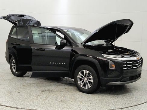 New 2026 Chevrolet Equinox LT image 9