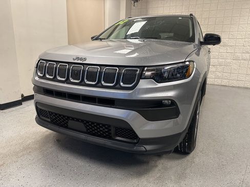 Used 2022 Jeep Compass Latitude image 38