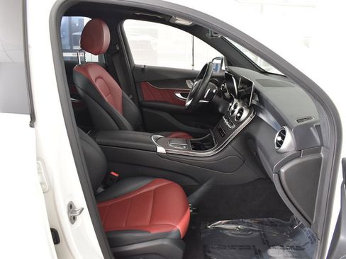 Certified 2022 Mercedes-Benz GLC 300 4MATIC image 25