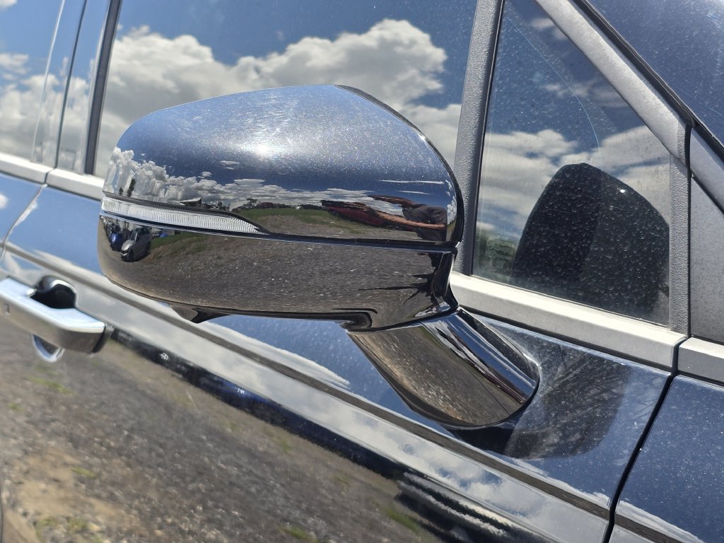 Certified 2024 Kia Carnival SX FWD image 12