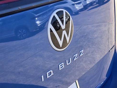 New 2025 Volkswagen ID. Buzz 1st Edition image 7