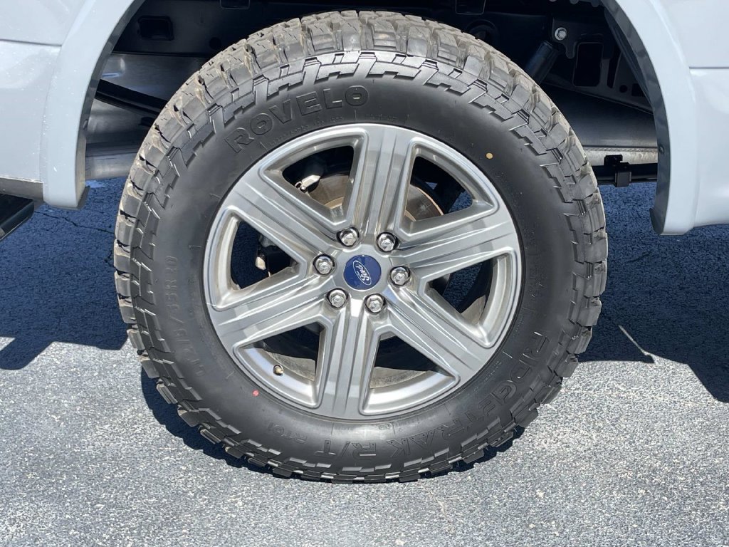 Used 2019 Ford F150 Lariat w/ Equipment Group 502A Luxury AWD/4WD image 23