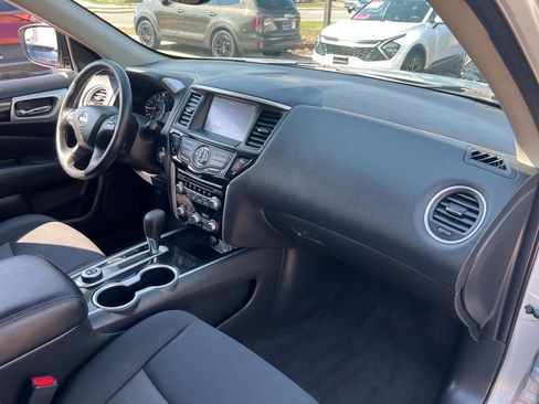 Used 2018 Nissan Pathfinder SV w/ Cargo Package image 20