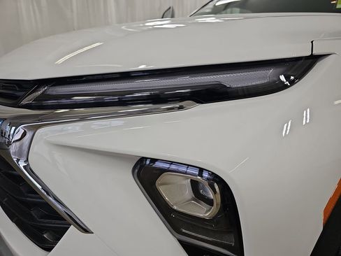 Certified 2024 Chevrolet TrailBlazer LT w/ Driver Confidence Package image 36