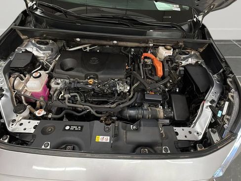 Used 2025 Toyota RAV4 XLE AWD/4WD image 22