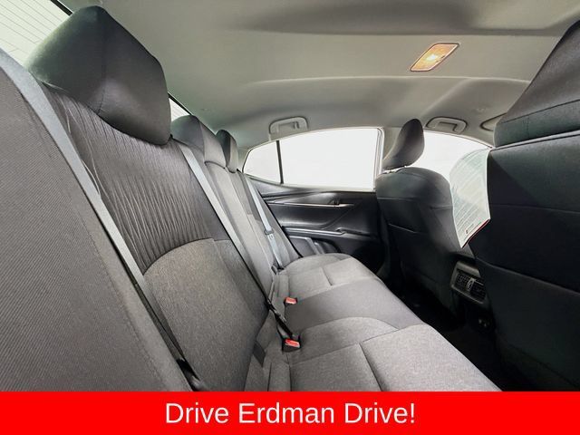 Used 2026 Toyota Camry LE w/ Convenience Package FWD image 28