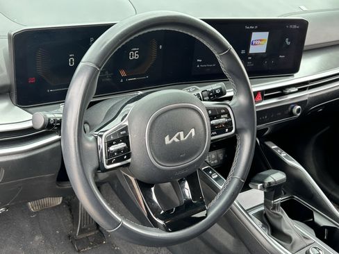 Certified 2024 Kia Sorento S image 22
