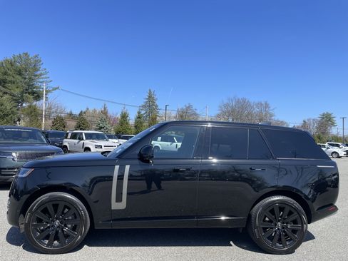 Used 2023 Land Rover Range Rover SE image 9