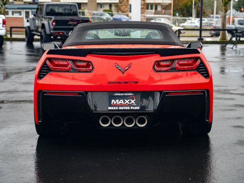 Used 2016 Chevrolet Corvette Stingray Convertible w/ Carbon Flash Badge Package image 11