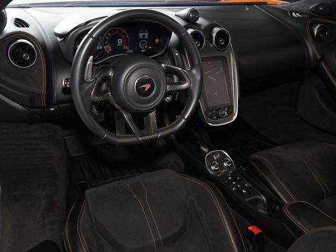 Used 2018 McLaren 570S Spider image 12