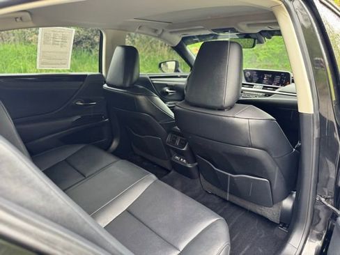 Used 2019 Lexus ES 350 w/ Premium Package FWD image 15