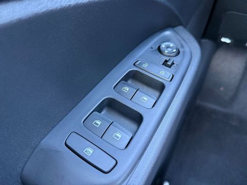 New 2026 Hyundai Venue SEL FWD image 23