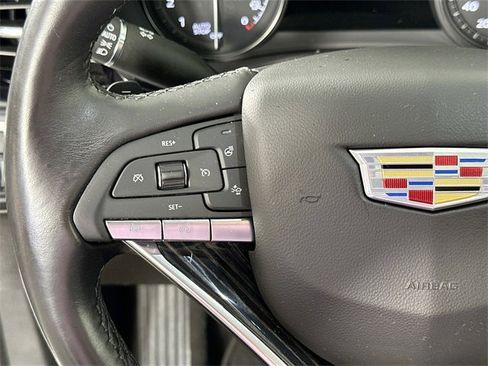 Used 2022 Cadillac XT6 Premium Luxury w/ Technology Package image 23