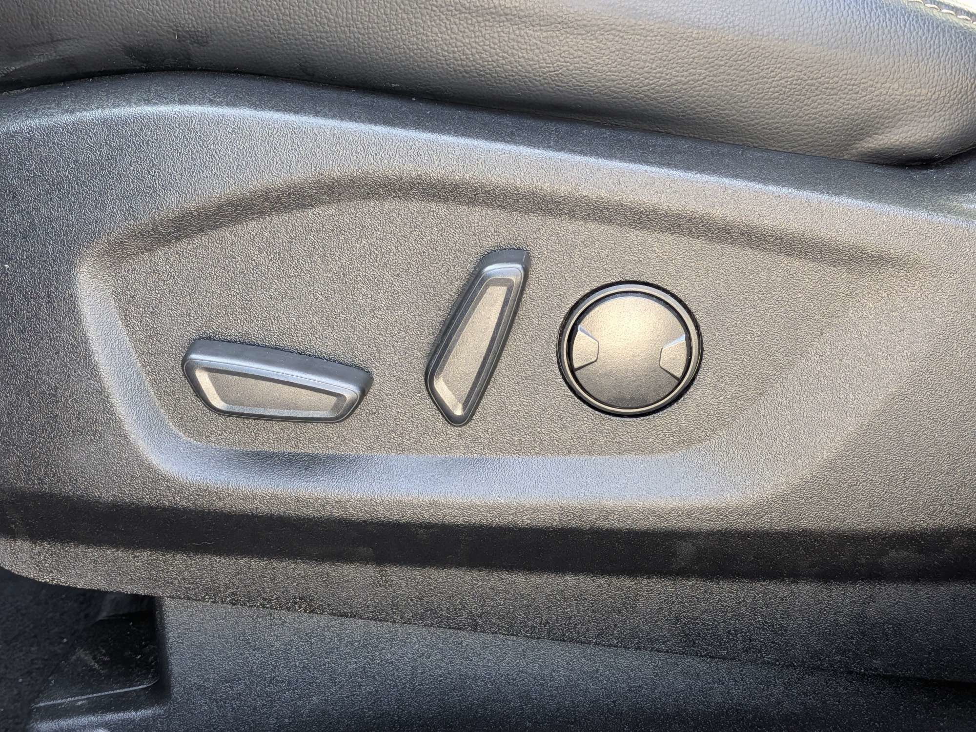 Used 2024 Ford Edge SEL AWD/4WD image 21