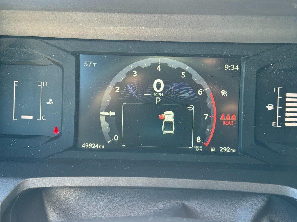 Certified 2024 Toyota Tacoma SR5 AWD/4WD image 19