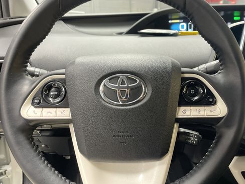 Used 2018 Toyota Prius Prime Advanced image 18