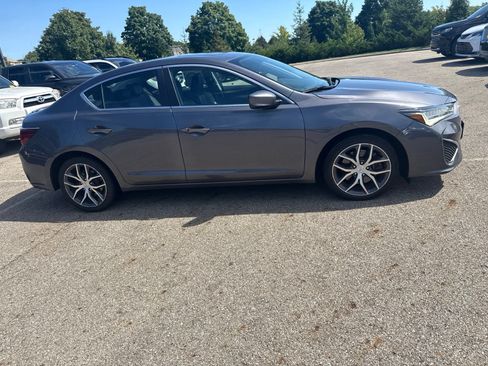 Used 2019 Acura ILX w/ Premium Package FWD image 4