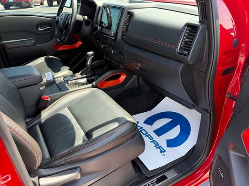Used 2023 Nissan Frontier PRO-4X w/ Pro-4X Premium Package image 15