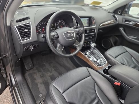 Used 2016 Audi Q5 2.0T Premium Plus w/ Technology Package image 13