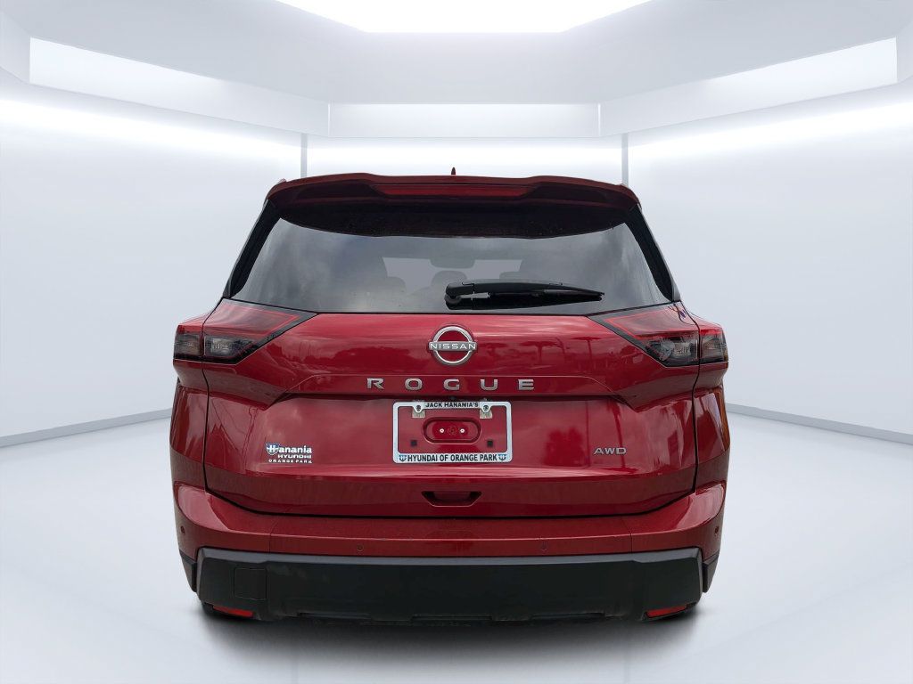 Used 2025 Nissan Rogue SV AWD/4WD image 5