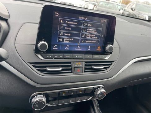 New 2025 Nissan Altima 2.5 S image 17