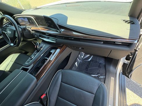 Used 2023 Cadillac Escalade ESV Premium Luxury w/ Performance Package AWD/4WD image 11