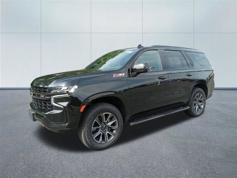 Used 2024 Chevrolet Tahoe Z71 w/ Luxury Package AWD/4WD image 1