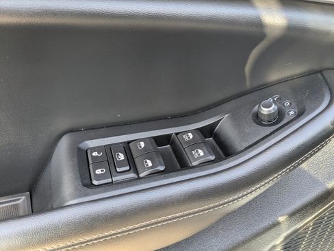 Used 2024 Jeep Grand Cherokee Limited image 31